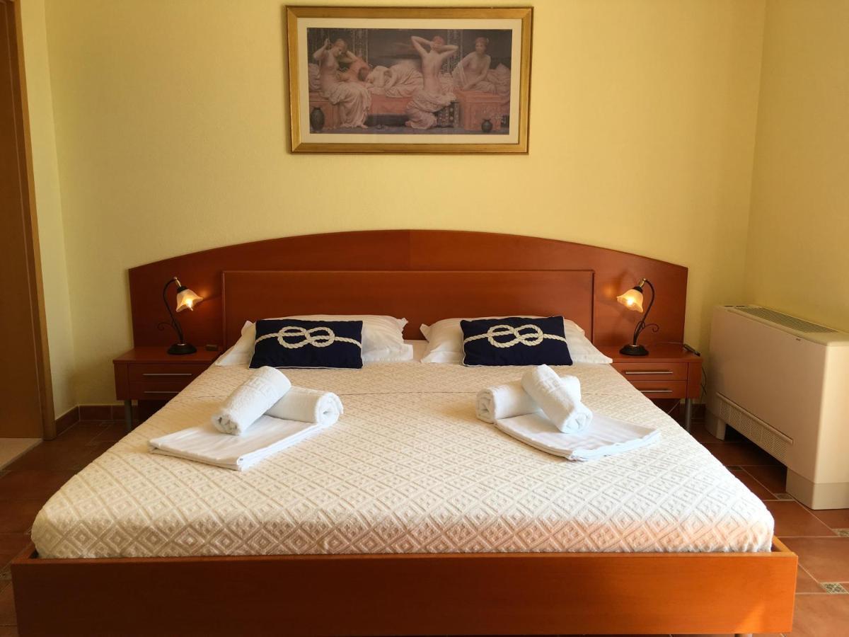 Apartments Villa Jadranka Adults Only Bol Exterior foto